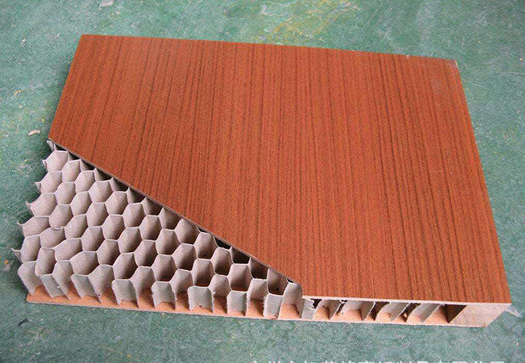 Wholesale Cheap Melamine Wood Veneer Wooden Doors Interior Doors