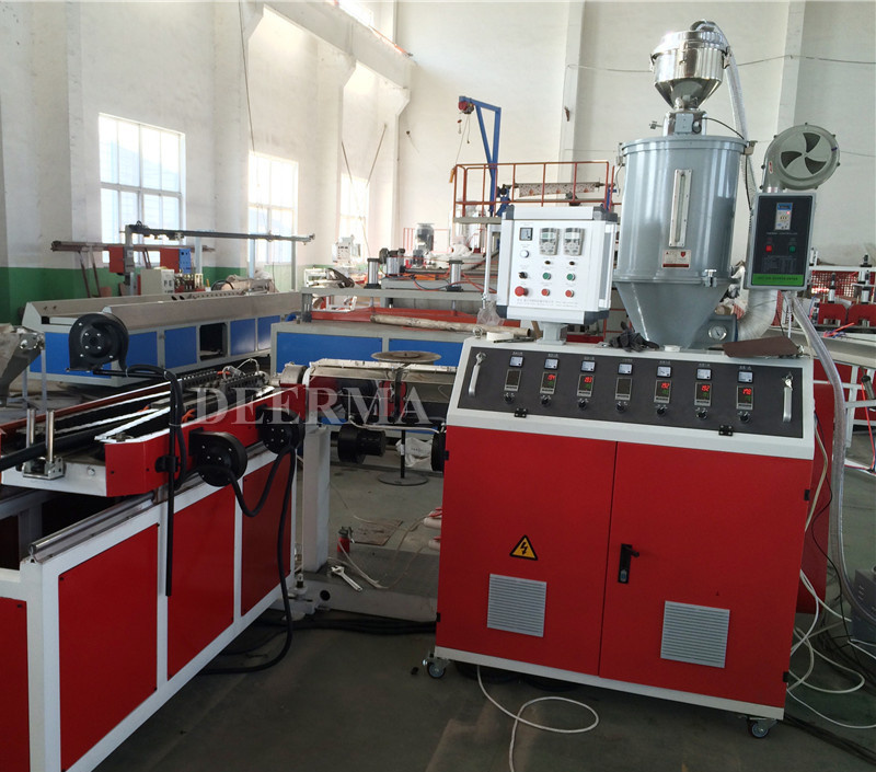 PVC Single Wall Corrugated Pipe Machine / PVC Electric Conduit Pipe Extrusion Production Line