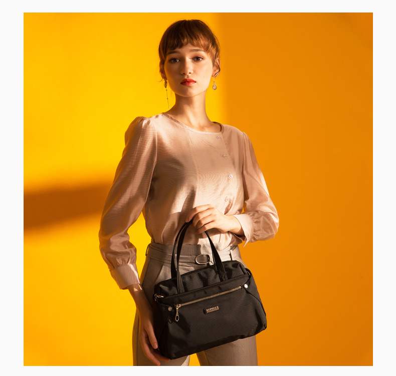 2020 Fashion Waterproof Nylon Light Small Hand Shoulder Bag