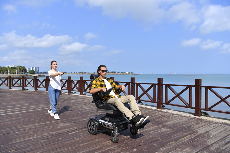 Multifunctional Folded Seat Lifting Power Electric Cerebral Palsy Wheelchair