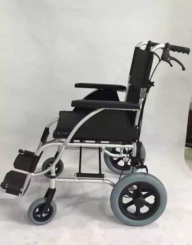 Ce Approved Durable Manual Folding Elderly Lightweight Wheelchair in Dubai