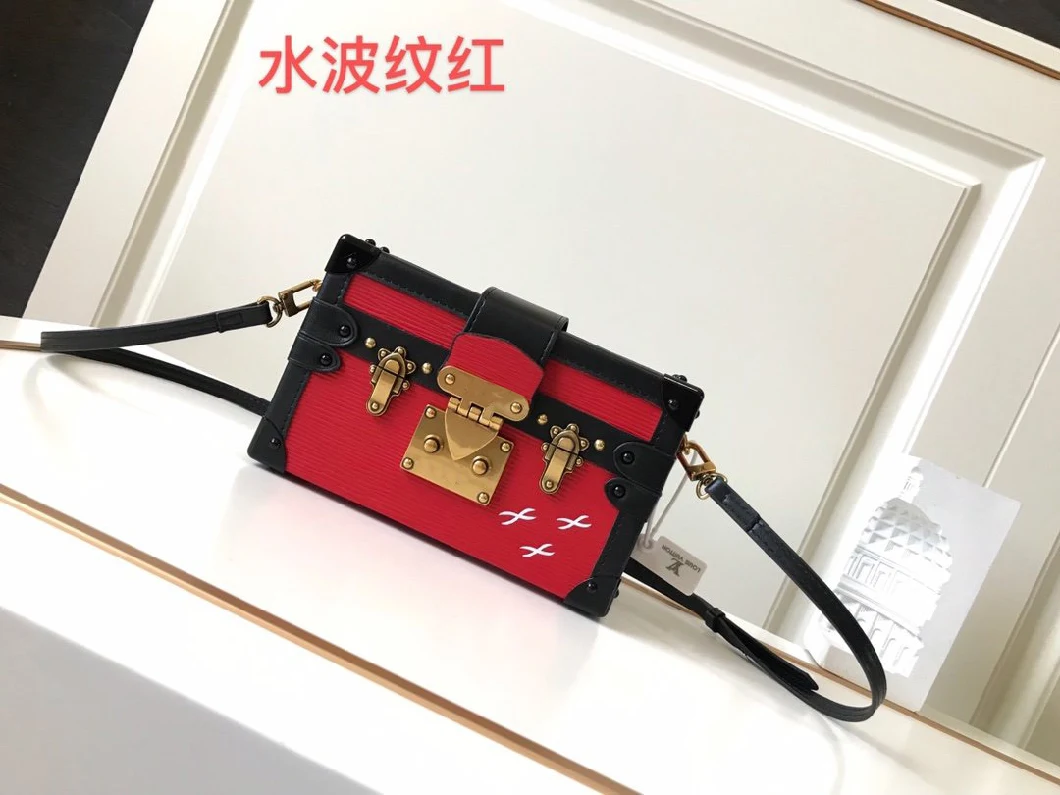 Wholesale Replica Handbags Gold Cowhide with Diamonds Medusa Shoulder Bag Designer Wholesale Market Speedy Handbag