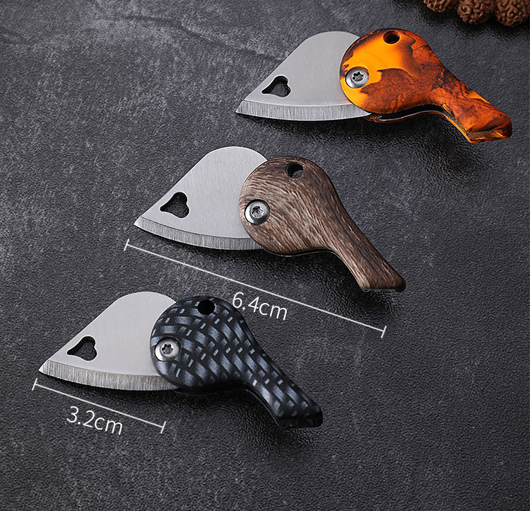 Outdoor Portable Tools Heart-Shaped Pocket Folding Mini Knife
