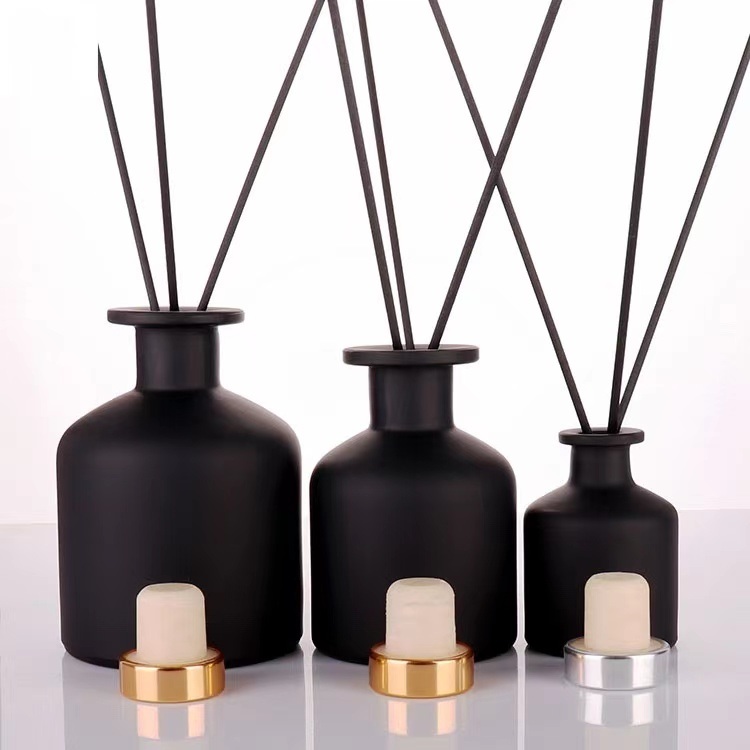 Wholesale Black Empty 150ml Round Reed Diffuser Bottle for Fragrance