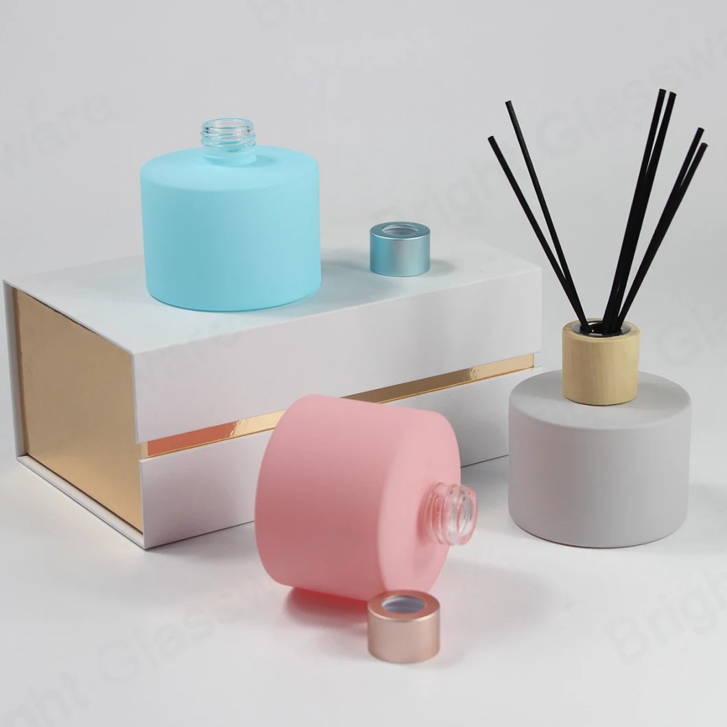Elegant Home Decoration 200ml Glass Bottle Reed Diffuser with Sticks and Box for Gift Set
