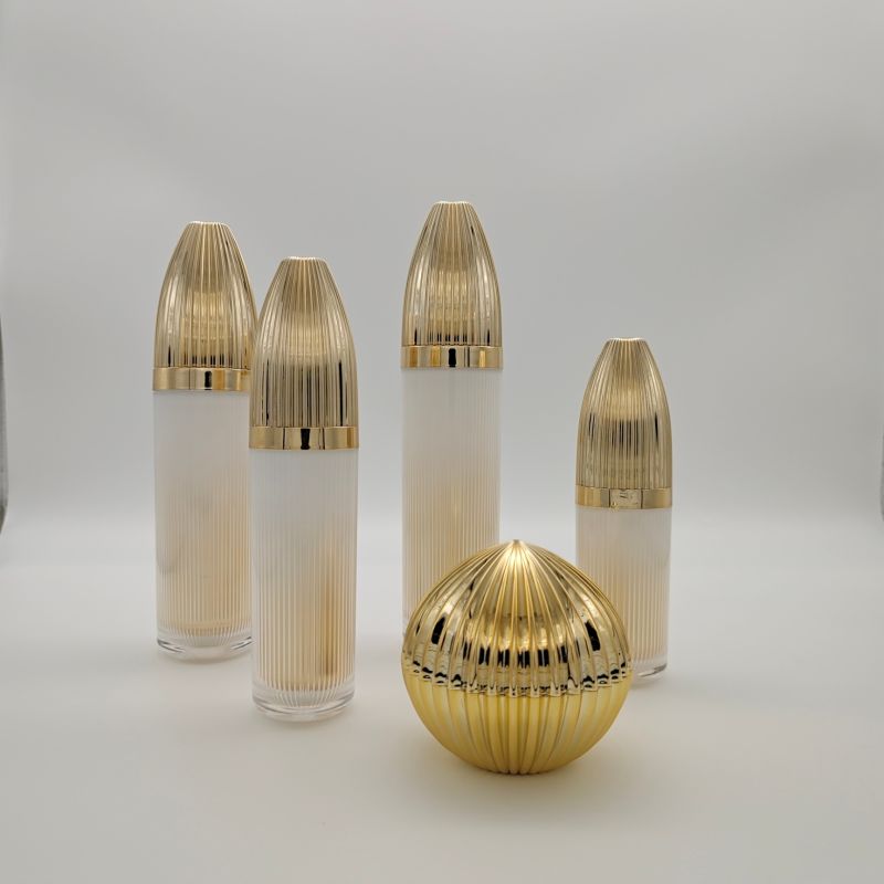 Luxury 50g 30ml 50ml 100ml 110ml Bottle Gold Cosmetic Packaging Container Plastic Lotion Bottle