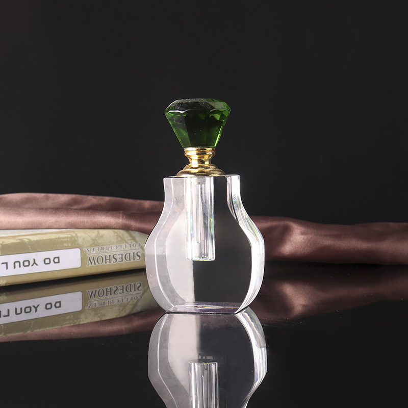 New Design 20ml Crystal Perfume Bottle Nice Perfume Bottle (KS24063)