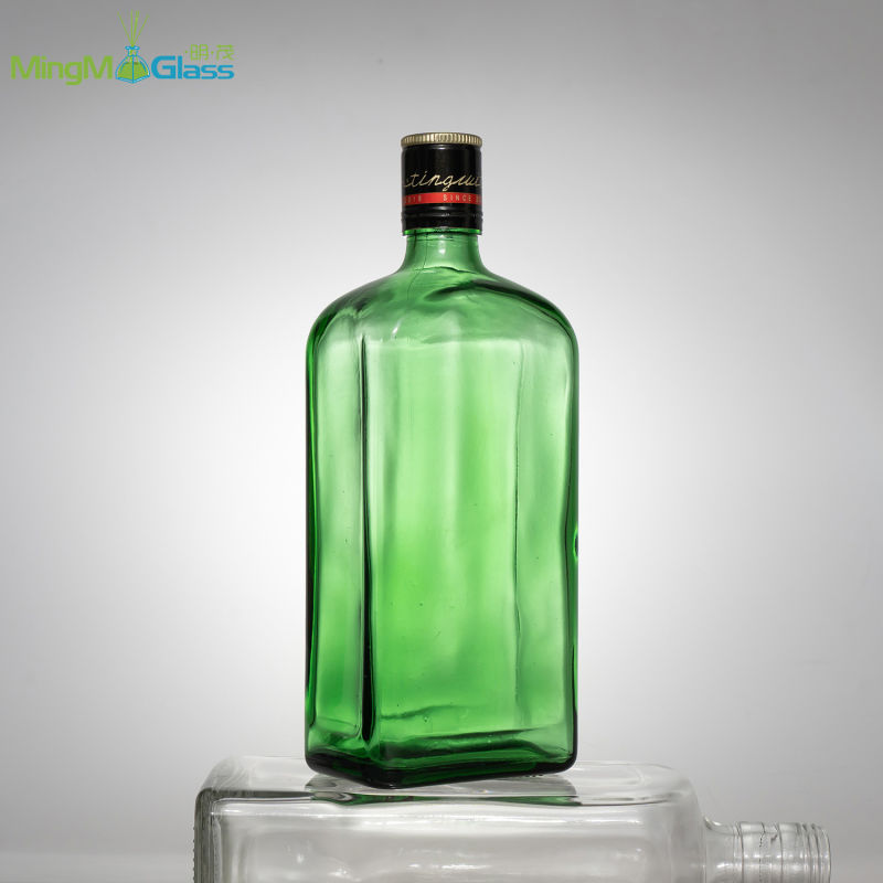 Customized Flat Square Green Color Glass Alcohol Bottle for Drinking
