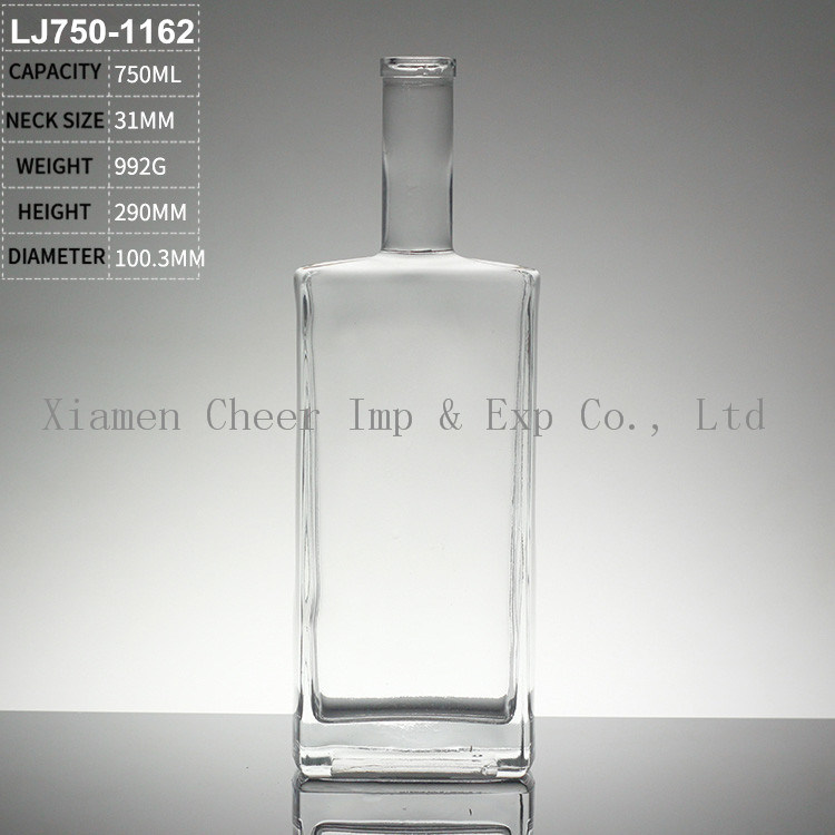 750ml Square Glass Liquor Bottle with Embossed Stripe