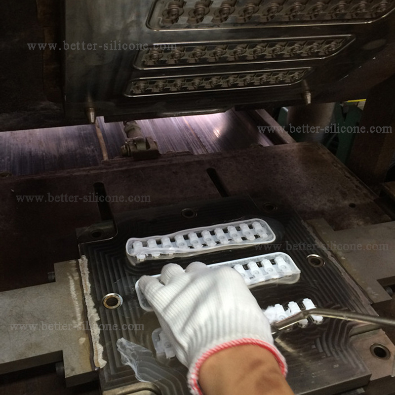 Custom Silicone Rubber Compression Moulding Process for Silicone Gasket