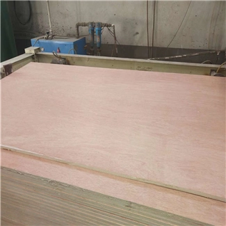 1220X2440X5mm AAA Grade Natural Red Oak Veneer Plywood Poplar Core E1 Glue