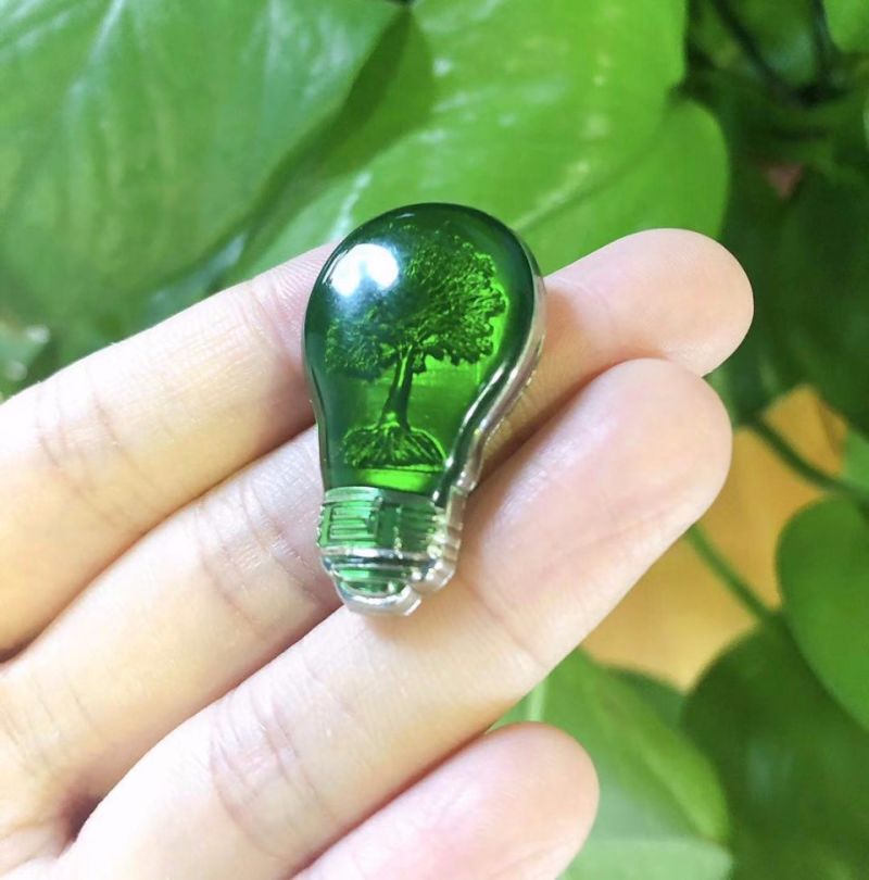 Low Price Customized Fashionable Colorful 3D Transparent Epoxy Bulb Lapel Pin