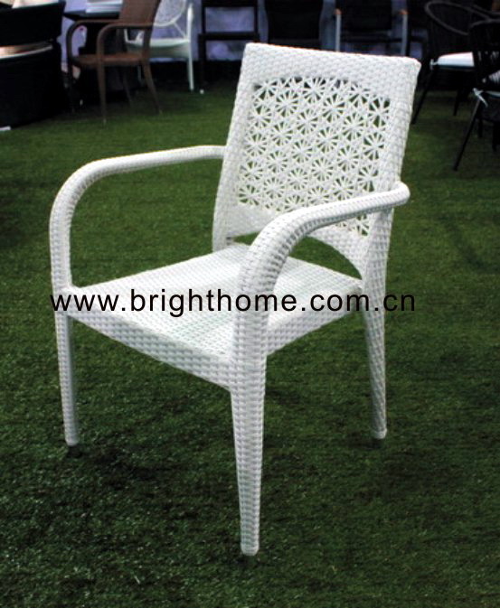 Hot Sale Low Price Resin Wicker Outdoor Chair