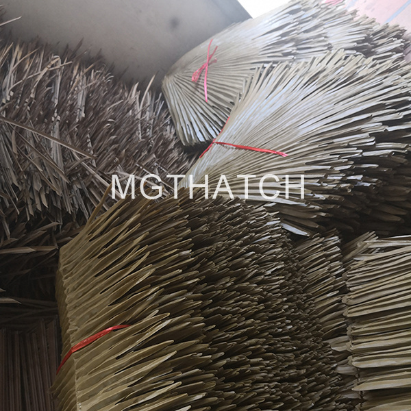 Synthetic Plastic Artificial Palm Bamboo Umbrella Thatch