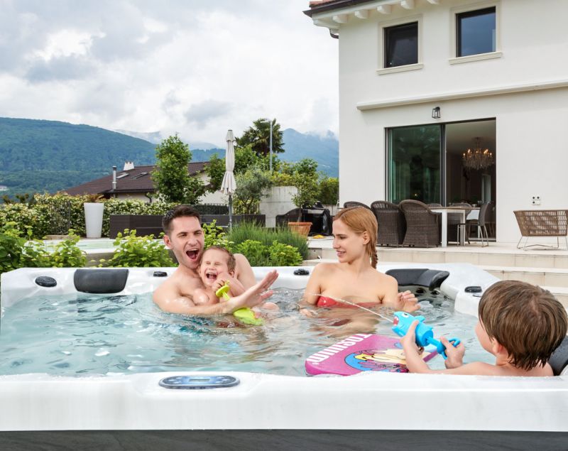 High-Quality Family Outdoor Jacuzzi Balboa System SPA
