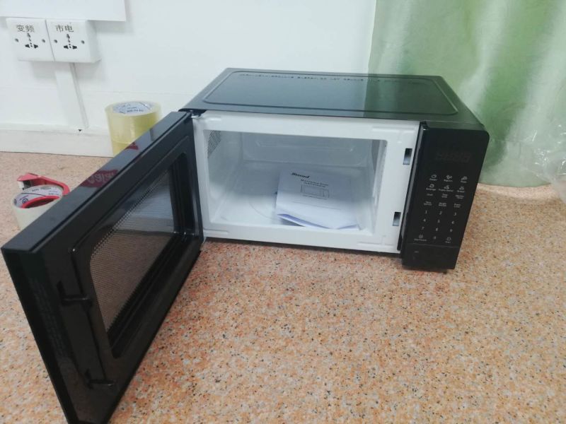 0.7 Cuft 700W Digital Control Black Table Top Small Microwave Oven