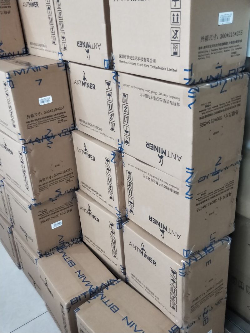 Btc Bitcoin Miner Bitmain Antminer S19 PRO (110th) Microbt Whatsminer M20s M30s 90t in Stock