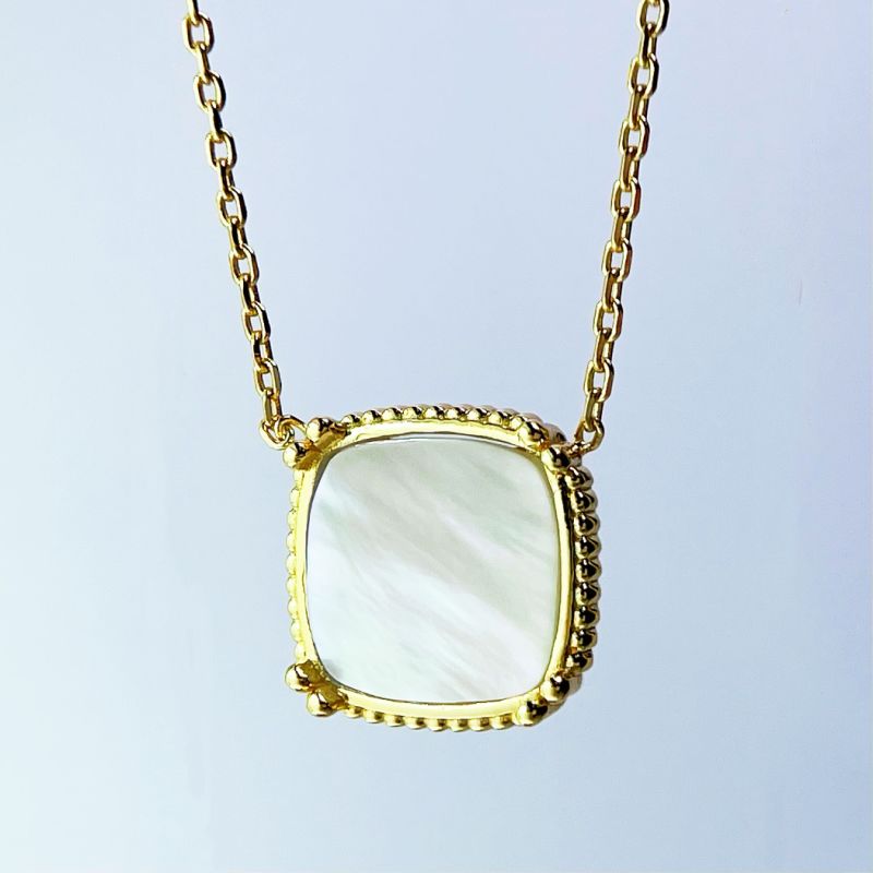 Fashion Jewelry Shell Necklace 18K Gold Plated Silver Necklace
