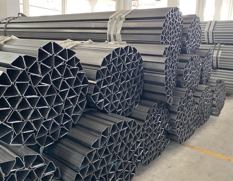 China Supplier Weled Steel Pipes Presicious Round/Square/Triangle Tubes