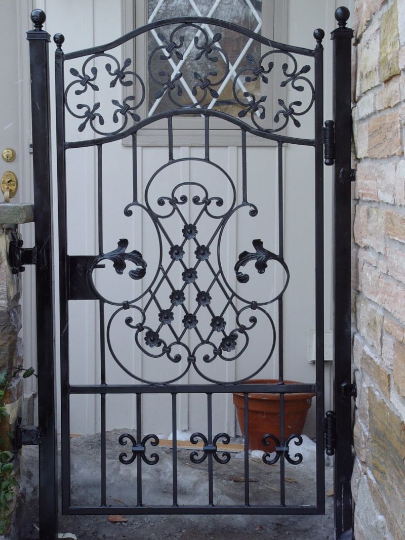 Decorative Outdoor Pedestrian Wrought Iron Gate