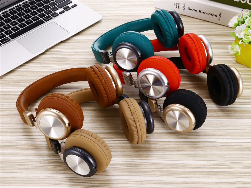 Tk-1688 Luminous Wired Computer Headset with Wheat Spot Bluetooth Game Headphone