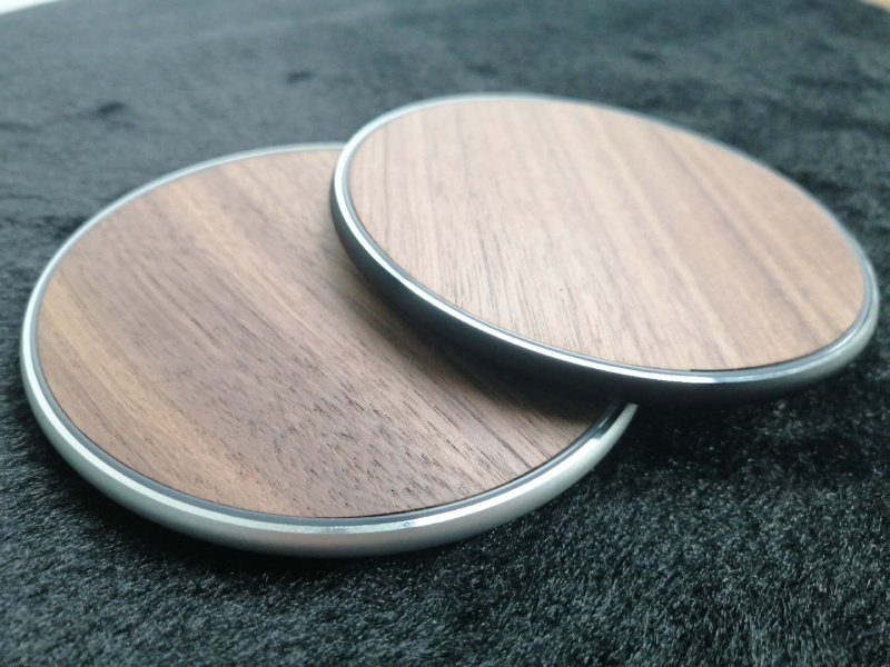 Wooden Round Wireless Charger 10W Fast Charging