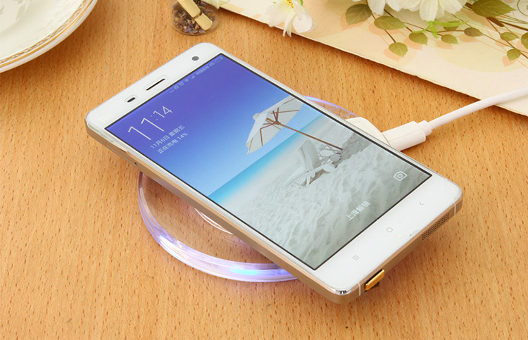 Universal Wireless Charger for Mobile Phones