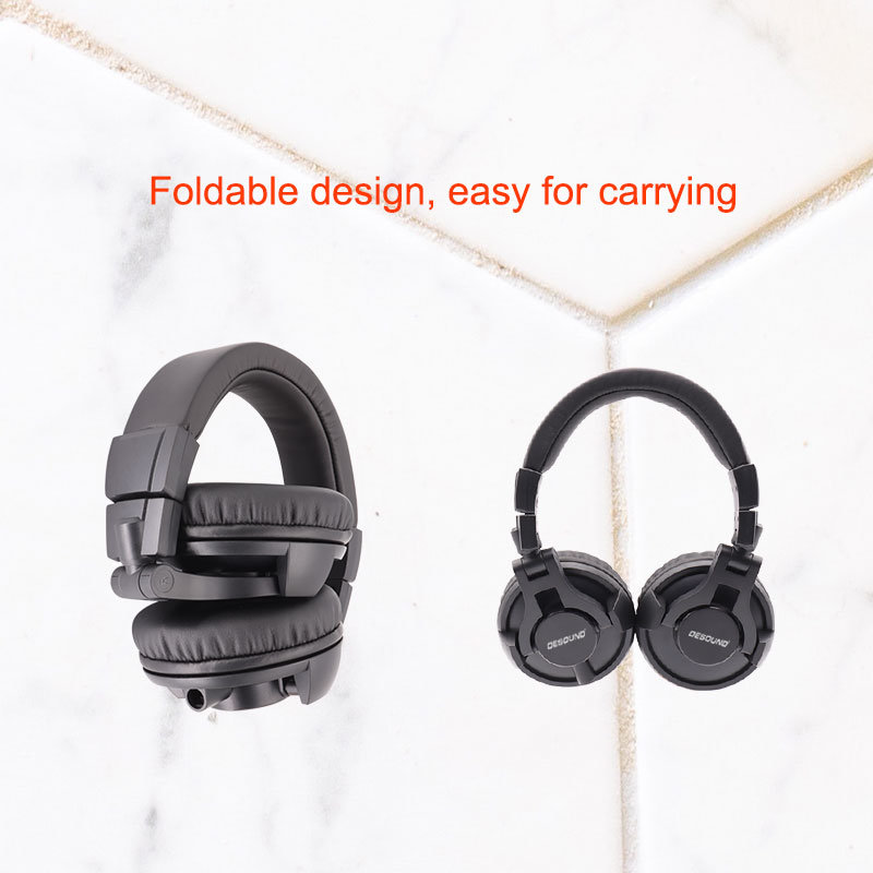 Recording Headphone Rotatable Earcaps Design for Both Sides