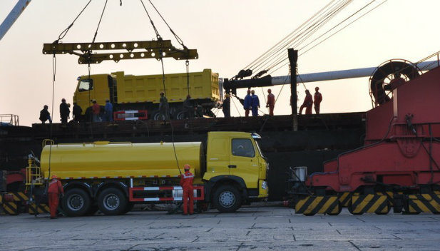 45000liters Sinotruk Engine Fuel Consumption of Dump Trucker Truck Oil Filter