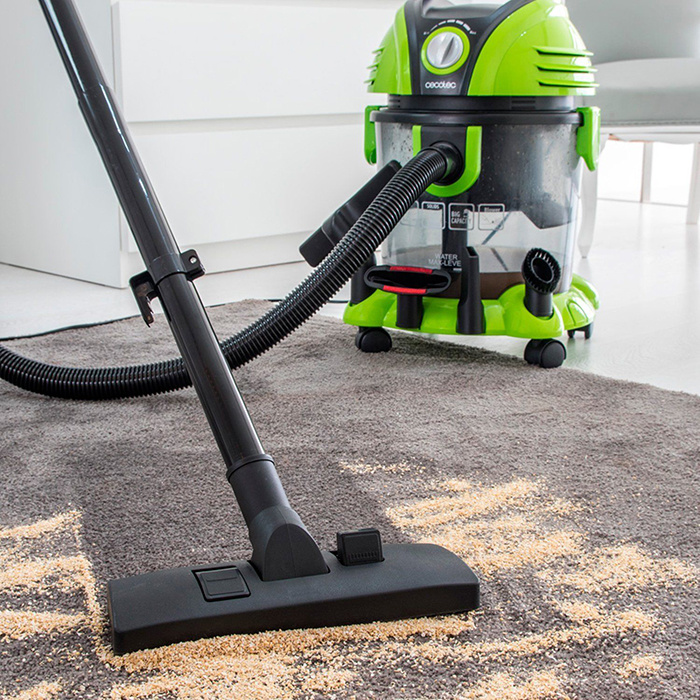 Vacuum Cleaner with Water Filter Wet and Dry