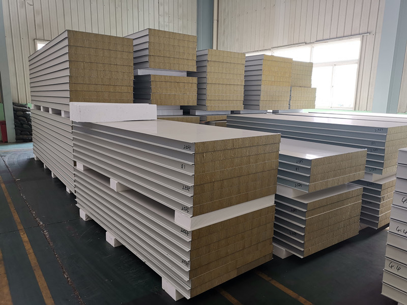 Factory Price Insulation Modular EPS Sandwich Panels for Cold Room