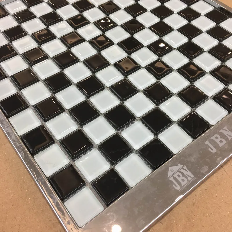 Black and White Checkerboard Wall Glass Mosaic (G423010)