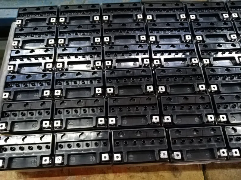 Manufacturer 12V VRLA Battery Solar Battery for Solar System Gel Battery