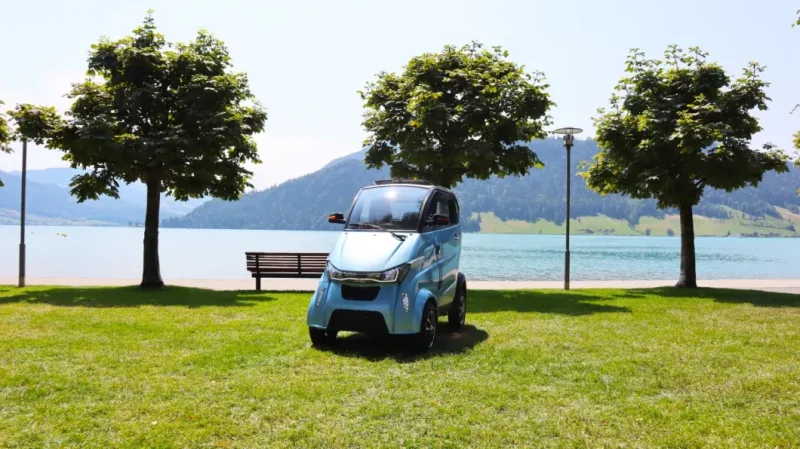 3000W Lithium Battery Electric Car for Older