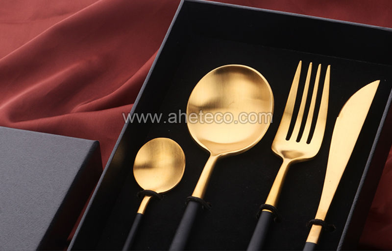 Luxury Gold Flatware Set Stainless Steel Stain Cutlery Set