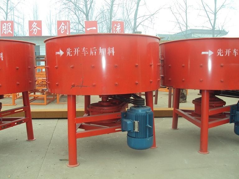 Small Easy Pan Mixer for Sand Cement Concrete Mixing