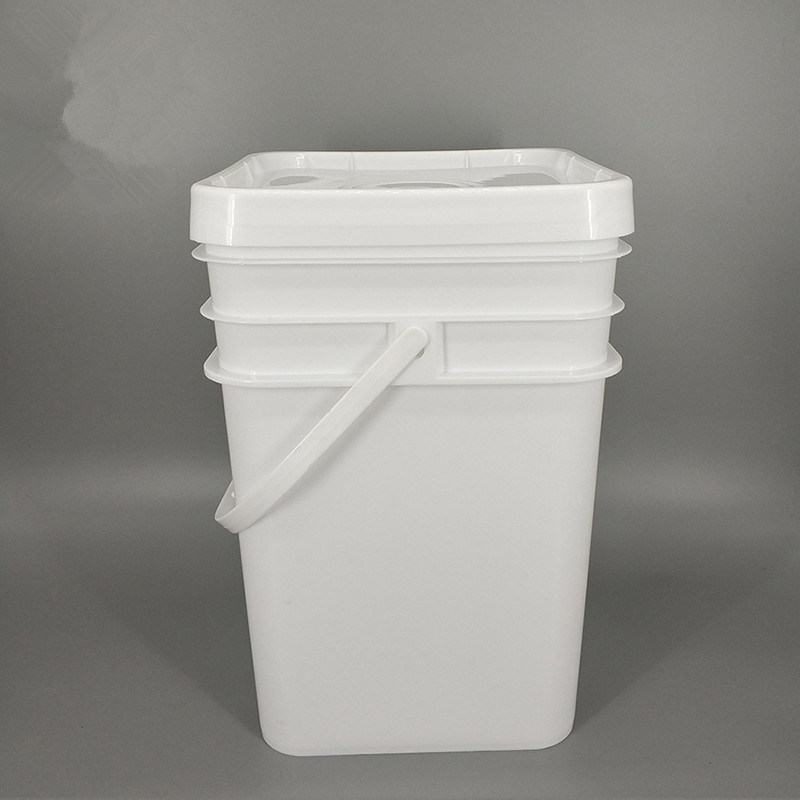 Plastic Buckets with Lids with Handles