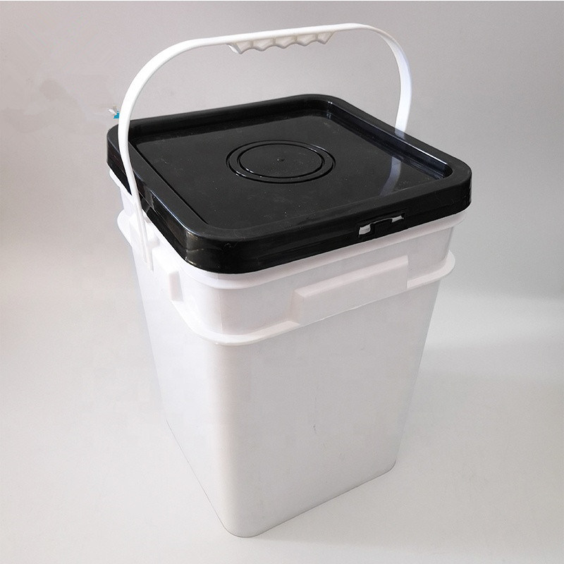 White Square Plastic Buckets with Lids with Handles