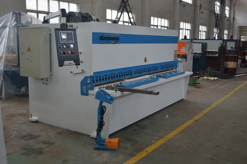 Steel Plate Hydraulic Plate Shearing Machine with CNC Controler