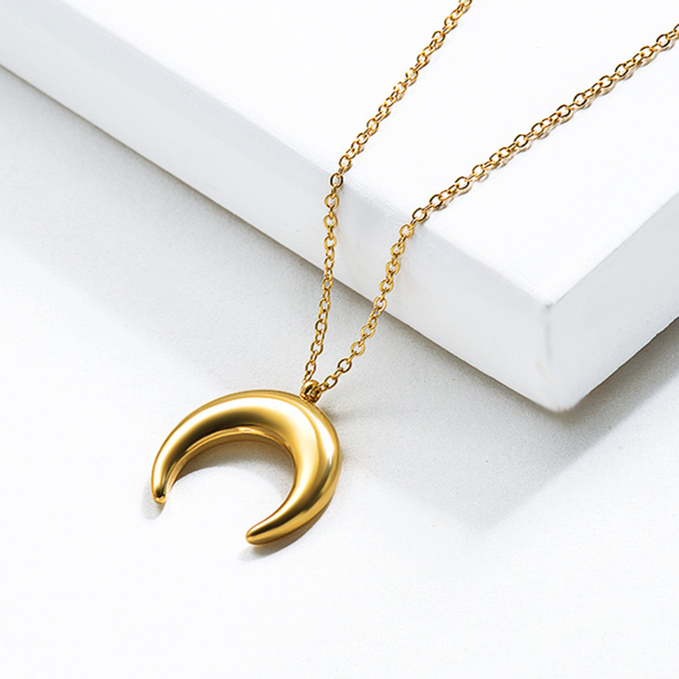 Stainless Steel Jewelry Crescent Moon Horn Pendant Necklace
