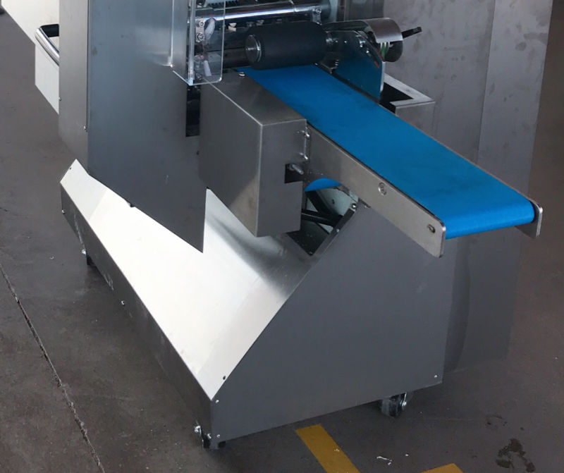 Food Automatic Packaging Machine for Bread Muffins Cakes