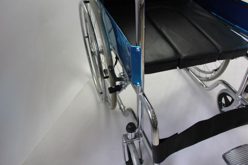 Manual Medical Fold Transport Commode Wheel Chair with Bedpan in Vietnam