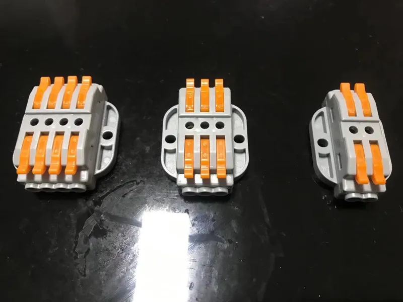 Equivalent of Wago Wire Locking Connector, Fixable Two Sides Wire Connecting Connector