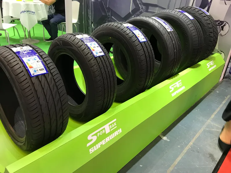 Light Truck Tyres 195r14c Best 4 Season Light Truck Tire