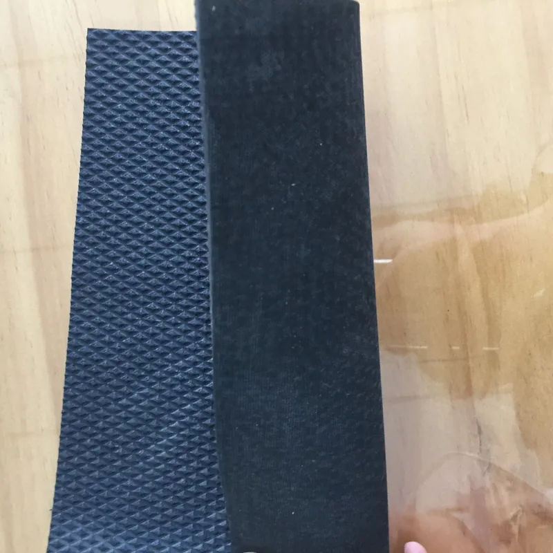 Anti-Slip Small Diamond Guiding Rubber Pass Way Mat