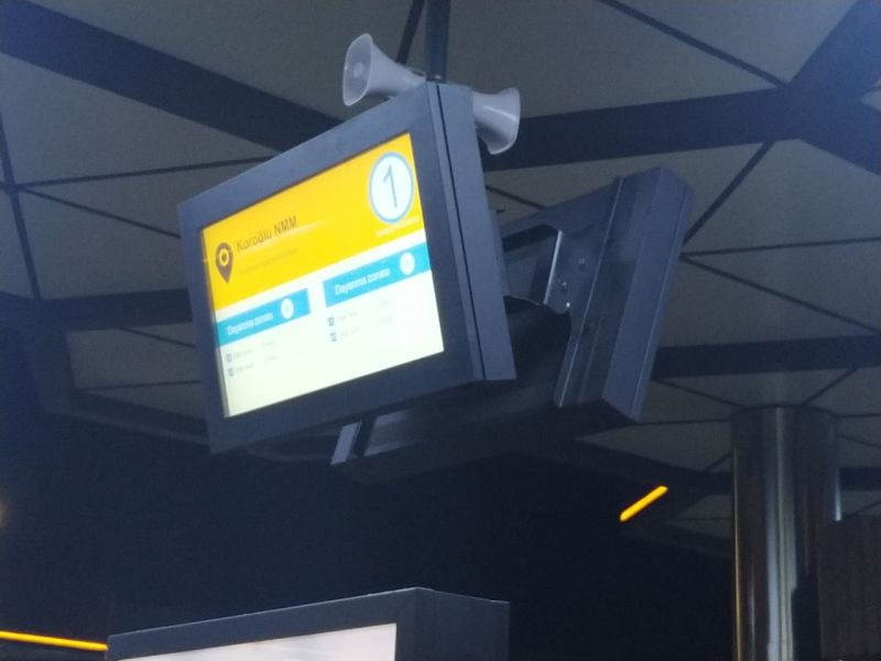 43inch Interactive Wall-Mounted Outdoor LCD Interactive Kiosk