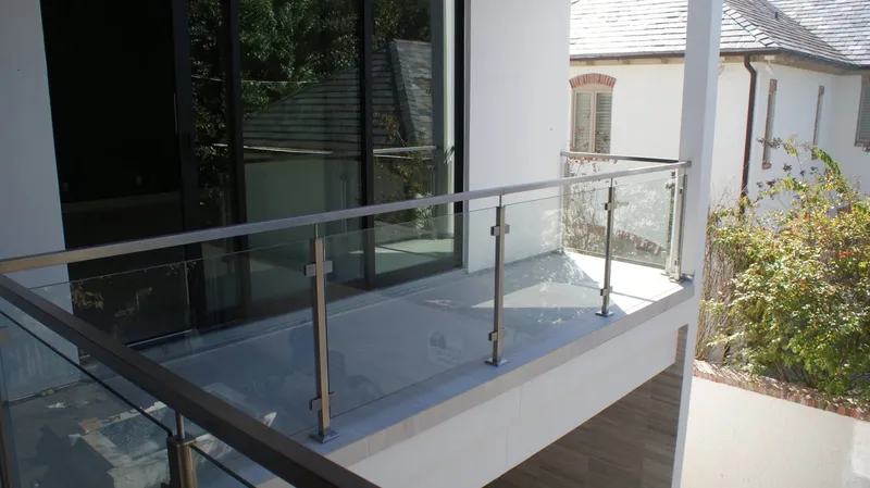 Outdoor Glass Balcony Frameless Glass Balustrade with Safety Glass