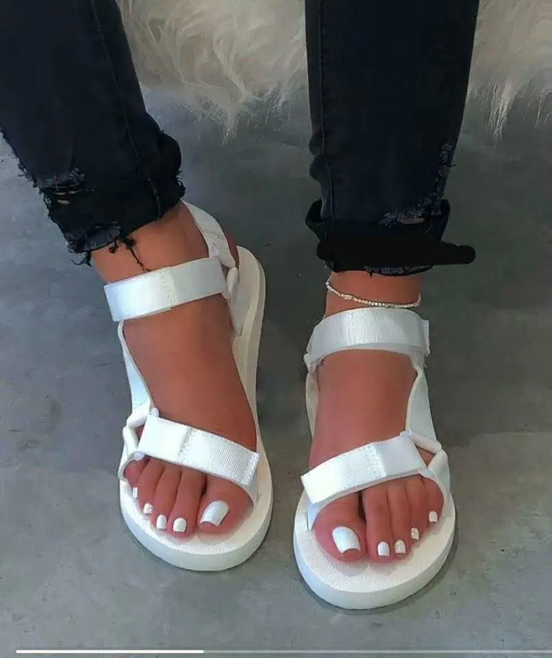 Foreign Trade Explosion Models Summer 2020 Flat Bottom Wild Fashion Open Toe Women Shoes Fashion Sandals