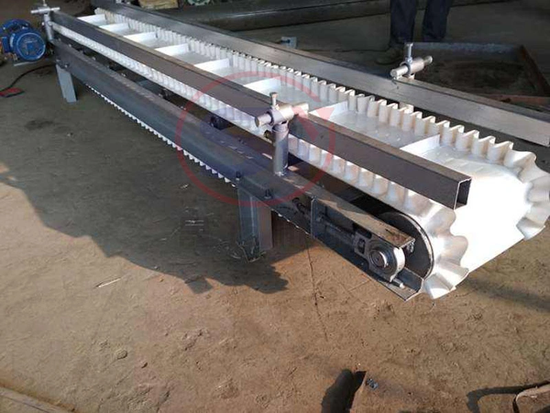 Material Handling Equipment Cleated Sidewall Skirt Rubber Belt Conveyor