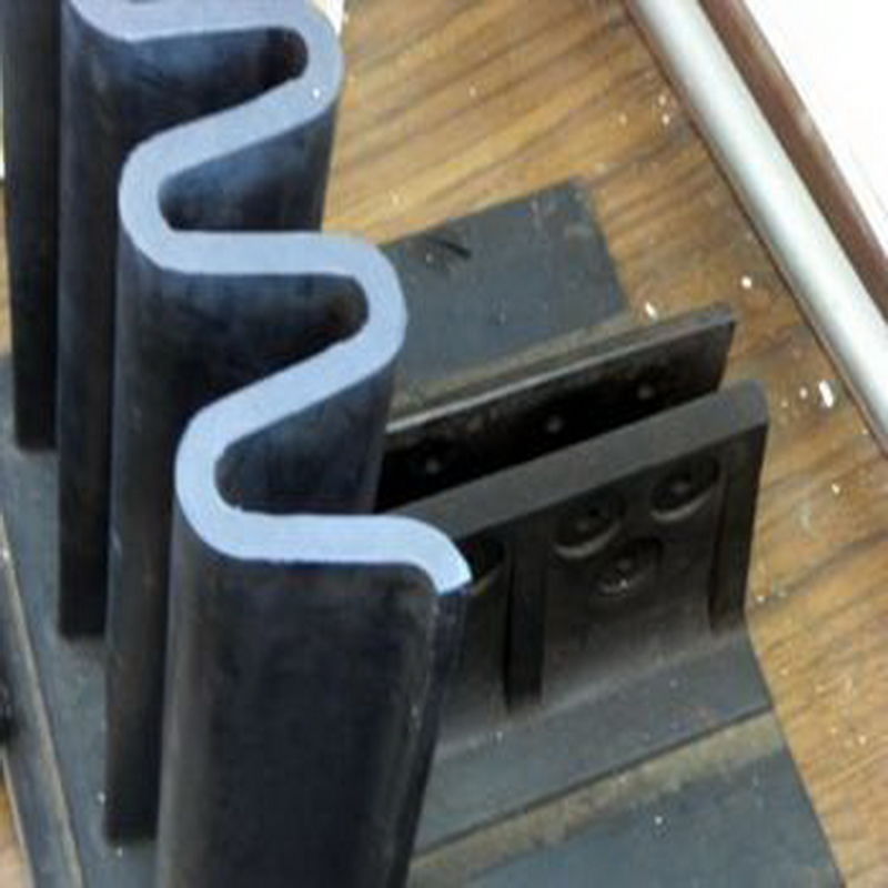 Ep200 Corrugated Sidewall Conveyor Belt